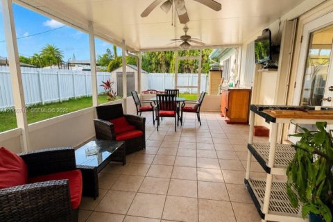 Casa en venta en Cutler Bay, Florida, 3 dormitorios, 167.13 m2 № 2261622 - foto 6