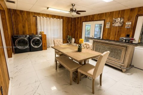 Casa en venta en Cutler Bay, Florida, 3 dormitorios, 167.13 m2 № 2261622 - foto 12