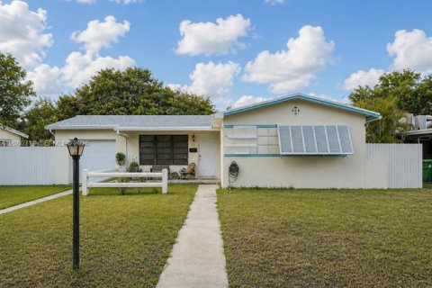 Casa en Cutler Bay, Florida 3 dormitorios, 167.13 m2 № 2261622