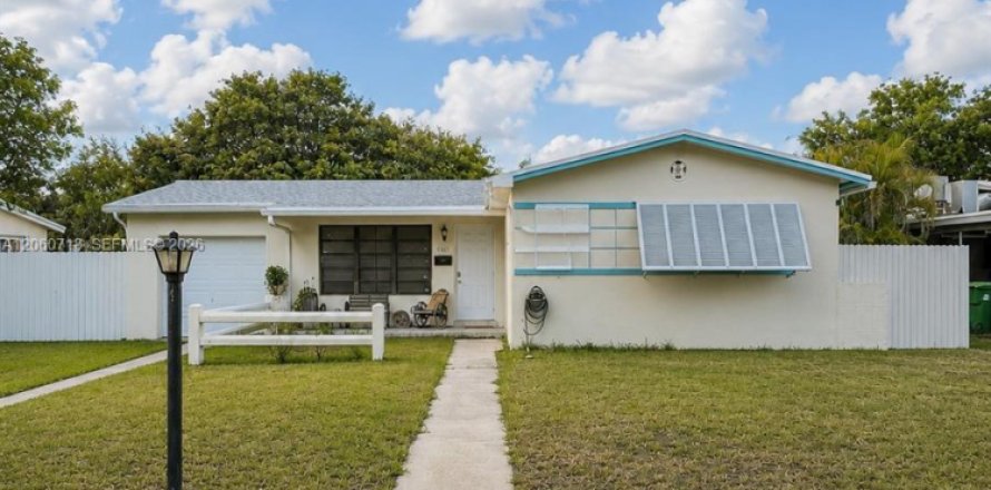 Casa en Cutler Bay, Florida 3 dormitorios, 167.13 m2 № 2261622