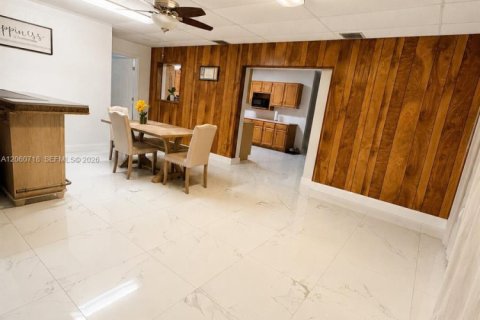 Casa en venta en Cutler Bay, Florida, 3 dormitorios, 167.13 m2 № 2261622 - foto 11