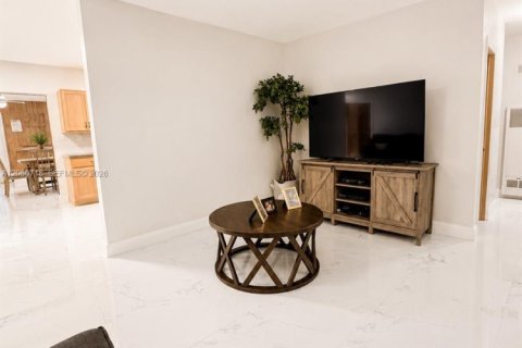 Casa en venta en Cutler Bay, Florida, 3 dormitorios, 167.13 m2 № 2261622 - foto 21