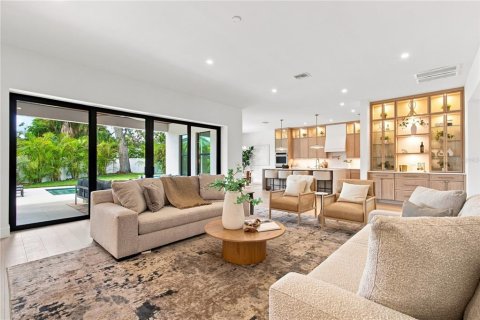 Villa ou maison à vendre à Tampa, Floride: 5 chambres, 437.76 m2 № 2349742 - photo 29