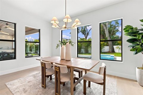 Villa ou maison à vendre à Tampa, Floride: 5 chambres, 437.76 m2 № 2349742 - photo 24