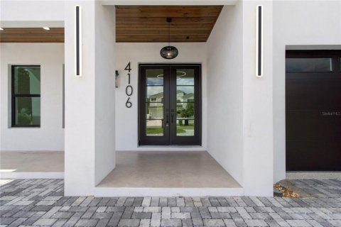 Villa ou maison à vendre à Tampa, Floride: 5 chambres, 437.76 m2 № 2349742 - photo 4