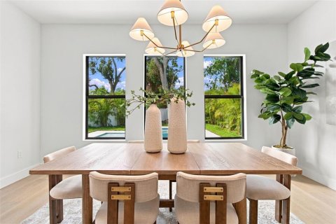 Villa ou maison à vendre à Tampa, Floride: 5 chambres, 437.76 m2 № 2349742 - photo 23
