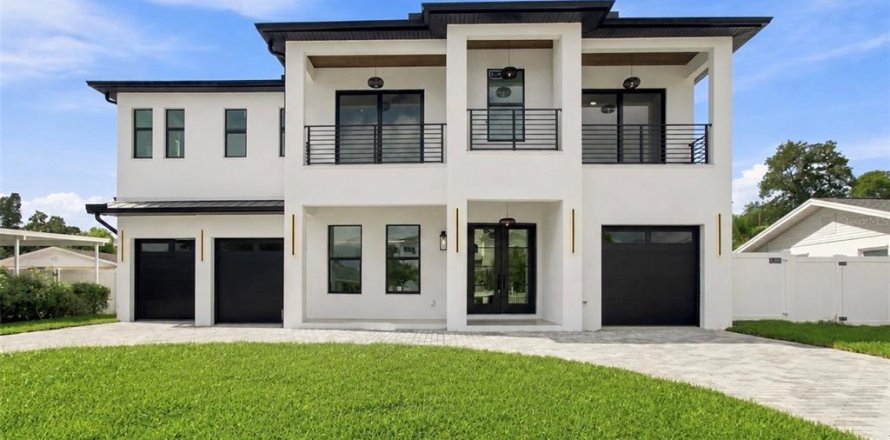 Villa ou maison à Tampa, Floride 5 chambres, 437.76 m2 № 2349742