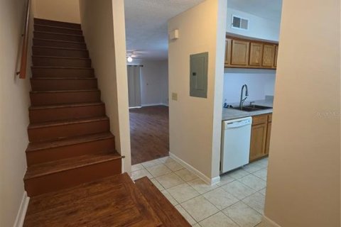 Copropriété à louer à Tampa, Floride: 3 chambres, 110.74 m2 № 2324088 - photo 2