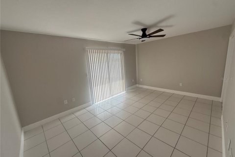 House in Spring Hill, Florida 3 bedrooms, 120.77 sq.m. № 2202363 - photo 7