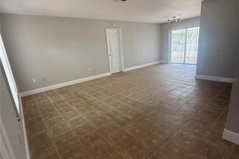 House in Spring Hill, Florida 3 bedrooms, 120.77 sq.m. № 2202363 - photo 19
