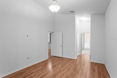 House in Tampa, Florida 5 bedrooms, 217.58 sq.m. № 2345647 - photo 14