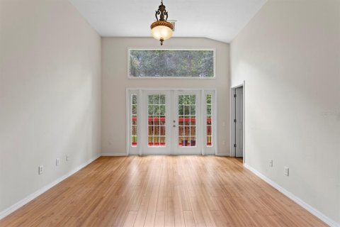 House in Tampa, Florida 5 bedrooms, 217.58 sq.m. № 2345647 - photo 23