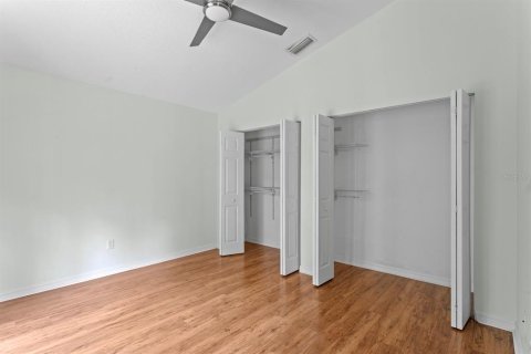 House in Tampa, Florida 5 bedrooms, 217.58 sq.m. № 2345647 - photo 27