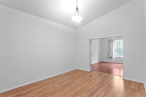 House in Tampa, Florida 5 bedrooms, 217.58 sq.m. № 2345647 - photo 12