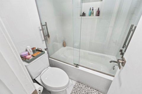 Condo in Plantation, Florida, 1 bedroom № 2187272 - photo 30