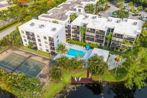 Condo in Plantation, Florida, 1 bedroom № 2187272 - photo 5