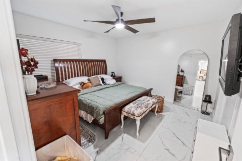 Condo in Plantation, Florida, 1 bedroom № 2187272 - photo 24