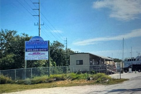 Commercial property in Marathon, Florida № 1579206 - photo 1