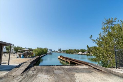 Commercial property in Marathon, Florida № 1579206 - photo 28