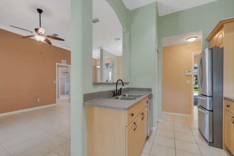 Villa ou maison à louer à Sebastian, Floride: 3 chambres, 153.57 m2 № 2388459 - photo 13
