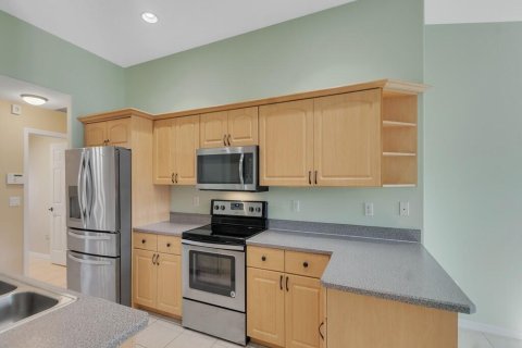 Villa ou maison à louer à Sebastian, Floride: 3 chambres, 153.57 m2 № 2388459 - photo 12
