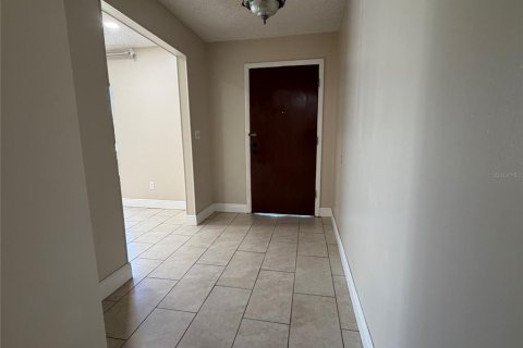 Villa ou maison à louer à Longwood, Floride: 3 chambres, 148.27 m2 № 2415076 - photo 3