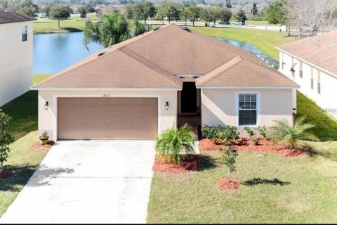 Casa en alquiler en Kissimmee, Florida, 4 dormitorios, 156.17 m2 № 1904188 - foto 1