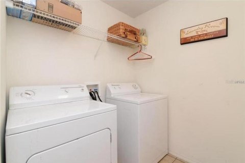 Casa en alquiler en Kissimmee, Florida, 4 dormitorios, 156.17 m2 № 1904188 - foto 8
