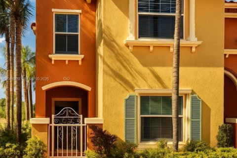 Touwnhouse à vendre à Pembroke Pines, Floride: 3 chambres, 149.85 m2 № 2181081 - photo 3