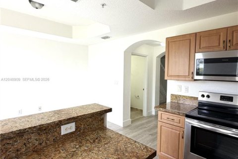 Touwnhouse à vendre à Pembroke Pines, Floride: 3 chambres, 149.85 m2 № 2181081 - photo 15