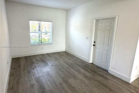 Touwnhouse à vendre à Pembroke Pines, Floride: 3 chambres, 149.85 m2 № 2181081 - photo 8