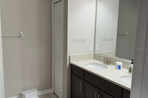 Townhouse in Wesley Chapel, Florida 3 bedrooms, 152.08 sq.m. № 1853410 - photo 23