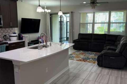 Townhouse in Wesley Chapel, Florida 3 bedrooms, 152.08 sq.m. № 1853410 - photo 5