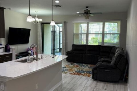 Townhouse in Wesley Chapel, Florida 3 bedrooms, 152.08 sq.m. № 1853410 - photo 7