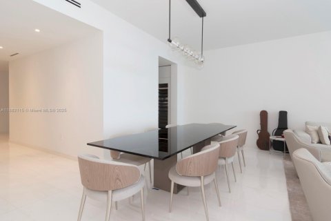 Condo in Miami, Florida, 3 bedrooms  № 1933189 - photo 14