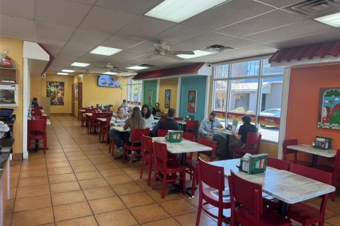 Propiedad comercial en alquiler en Alachua, Florida, 150.5 m2 № 1535869 - foto 7