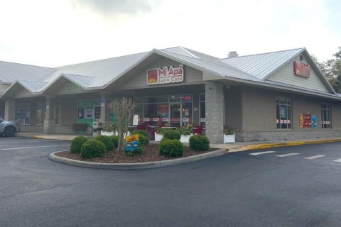 Propiedad comercial en alquiler en Alachua, Florida, 150.5 m2 № 1535869 - foto 1