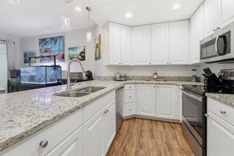 Touwnhouse à vendre à Port St. Lucie, Floride: 2 chambres, 158.21 m2 № 2084929 - photo 11
