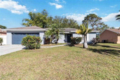 Casa en venta en Kissimmee, Florida, 3 dormitorios, 107.49 m2 № 1644322 - foto 1