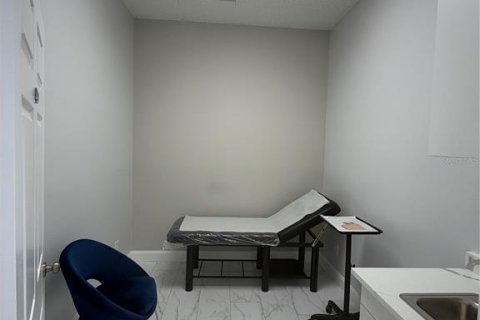 Immobilier commercial à louer à Ocoee, Floride: 139.35 m2 № 2139762 - photo 5