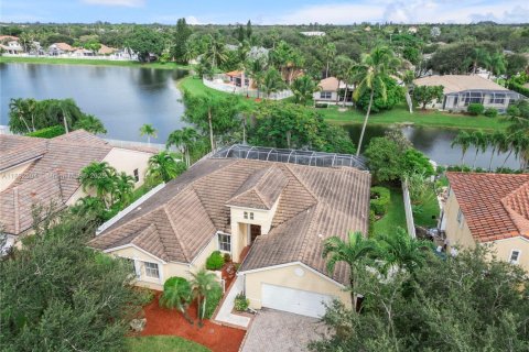 Casa en venta en Sunrise, Florida, 4 dormitorios, 254.37 m2 № 1947196 - foto 2