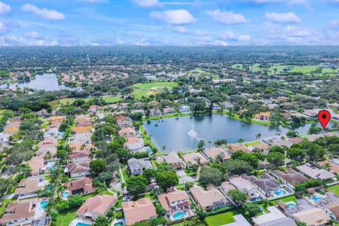 Casa en venta en Sunrise, Florida, 4 dormitorios, 254.37 m2 № 1947196 - foto 4