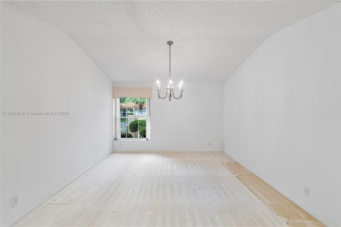Casa en venta en Sunrise, Florida, 4 dormitorios, 254.37 m2 № 1947196 - foto 13