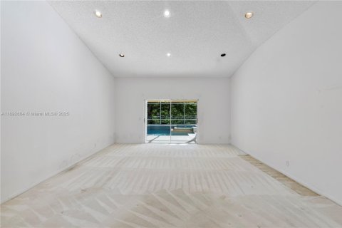 Casa en venta en Sunrise, Florida, 4 dormitorios, 254.37 m2 № 1947196 - foto 10