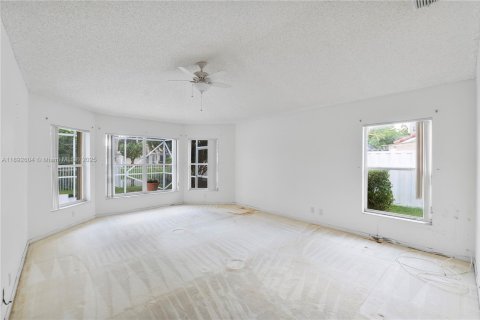 Casa en venta en Sunrise, Florida, 4 dormitorios, 254.37 m2 № 1947196 - foto 24