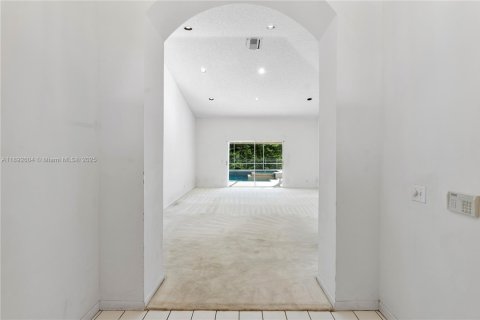 Casa en venta en Sunrise, Florida, 4 dormitorios, 254.37 m2 № 1947196 - foto 9