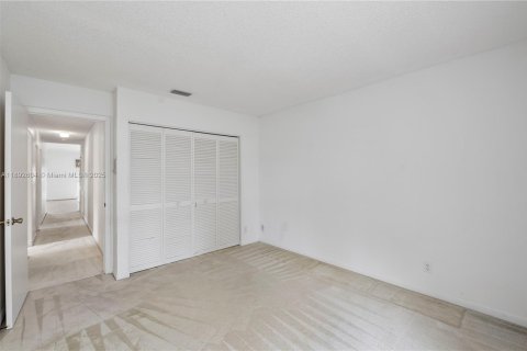 Casa en venta en Sunrise, Florida, 4 dormitorios, 254.37 m2 № 1947196 - foto 30