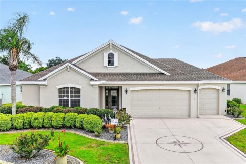 House in The Villages, Florida 3 bedrooms, 187.85 sq.m. № 2288105