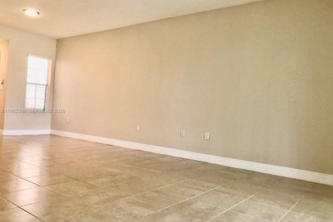Condominio en alquiler en Miramar, Florida, 1 dormitorio, 78.97 m2 № 2045188 - foto 7
