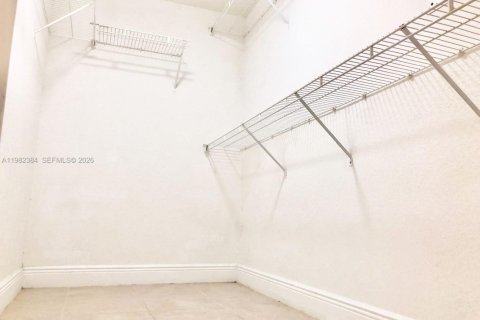 Condominio en alquiler en Miramar, Florida, 1 dormitorio, 78.97 m2 № 2045188 - foto 25